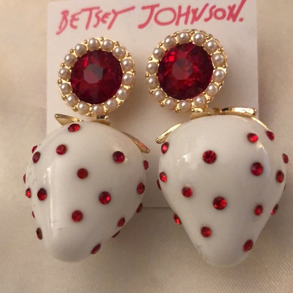 Betsey Johnson White Resin Strawberry Drop Earrings Red Crystal & Faux Pearl NWT - Picture 8 of 12